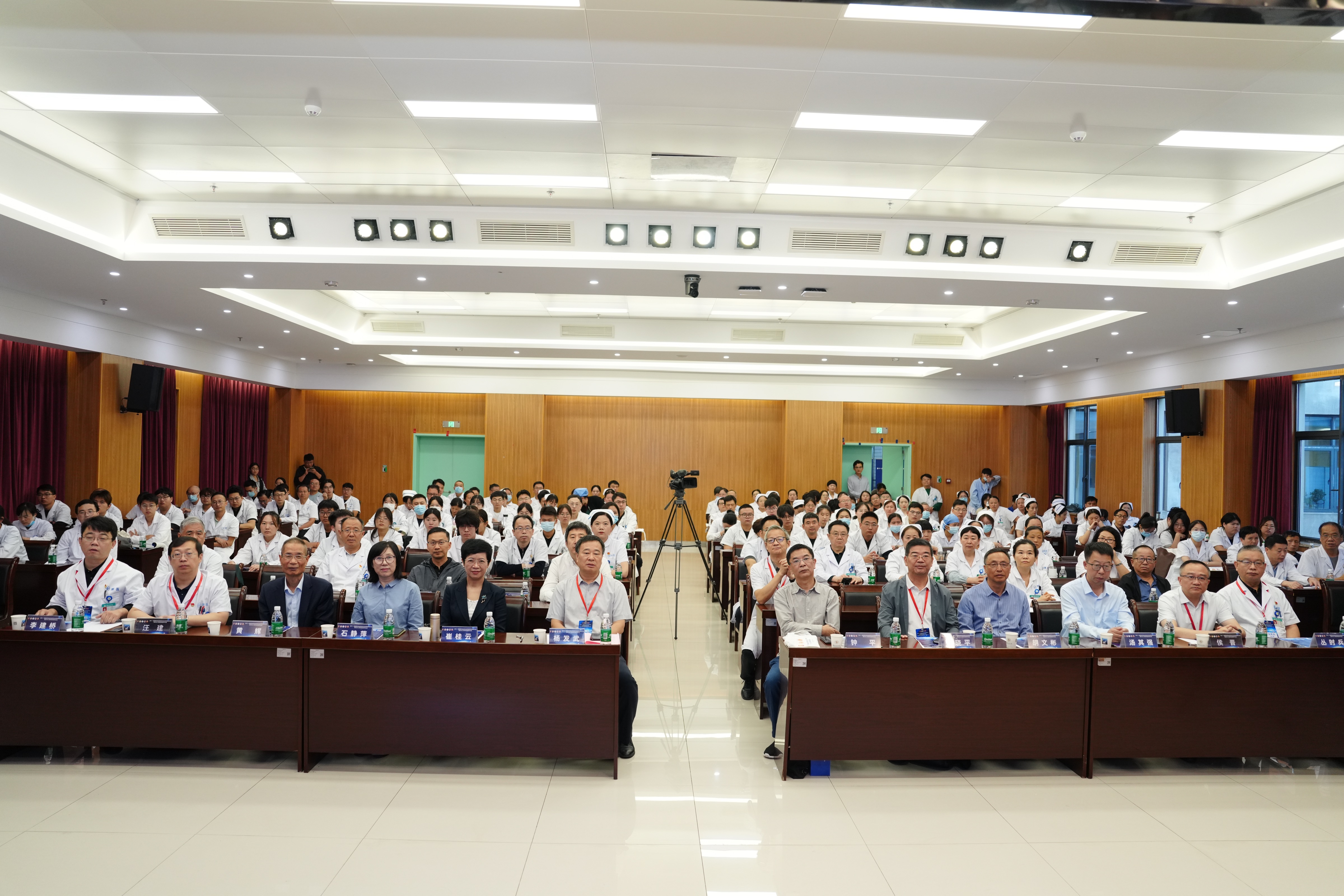 ʡҵЭɹٰʮһɭ˶ϰֻ߷񾭲ѧ̳